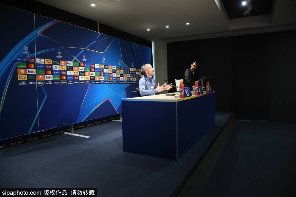 巴黎双星同时受伤！登贝莱再遇腿筋伤病，阿什拉夫泪洒王子公园